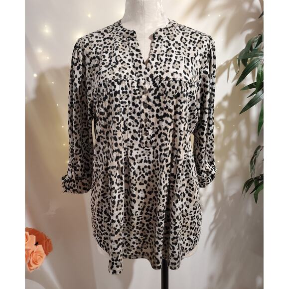 Cocomo Woman Leopard Animal Print Studded 3/4 Roll Tab Sleeve Popover Top Sz 1X - Picture 1 of 9